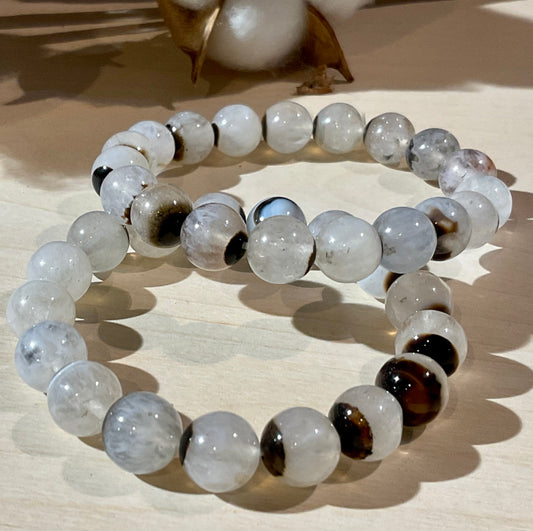 Unique Quartz with Onyx Unisex Bracelets